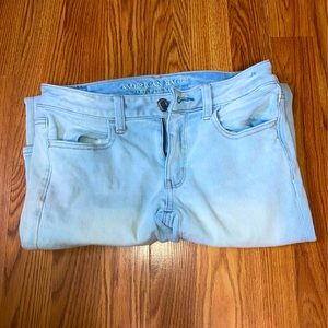 American Eagle Light Wash Super Stretch Sz 6